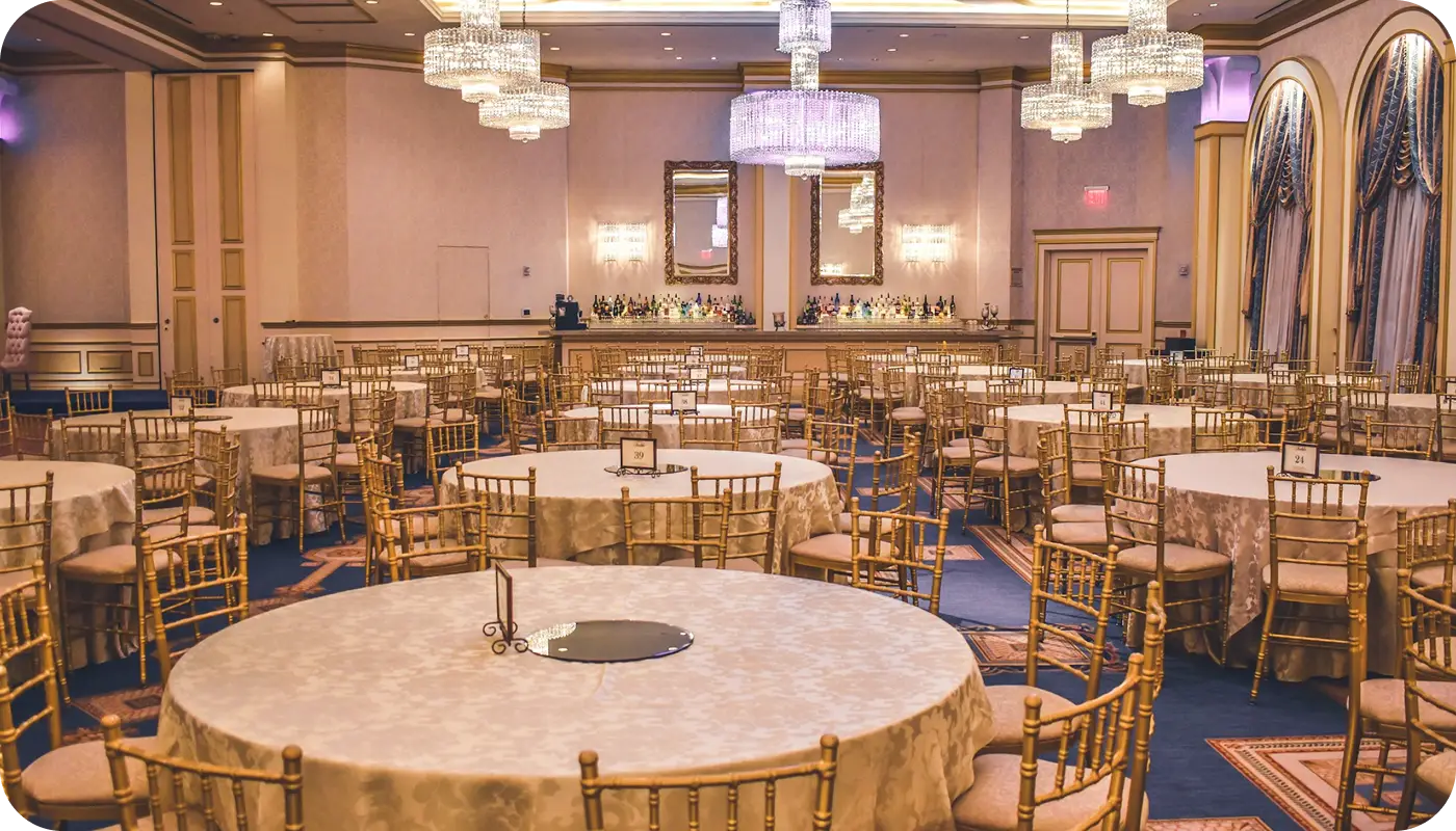 event-venue-planning-luxury-ballroom